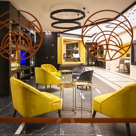 Best Western Hotel Journel Saint-Laurent-Du-Var Eksteriør bilde